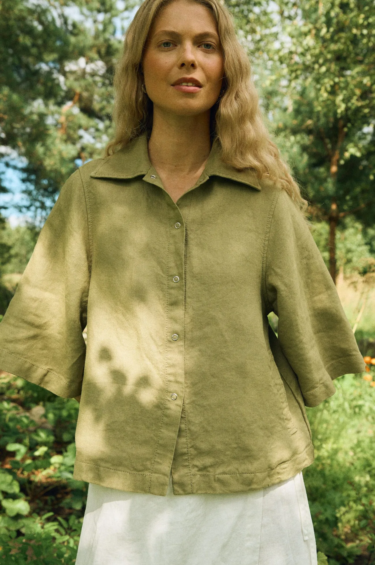 Olive heavy linen snap-closure jacket front detail